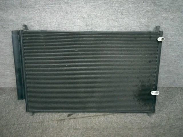 TOYOTA Mark X Zio 2009 DBA-ANA10 Condensatore 8845012300 [usato] [PA14193779]