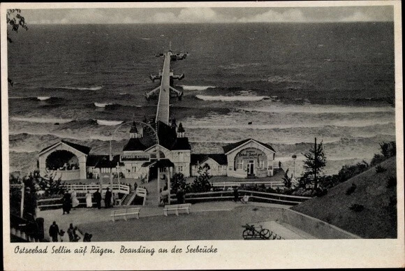 Ak Ostseebad Sellin auf Rügen, Brandung an der Seebrücke - 3200869
