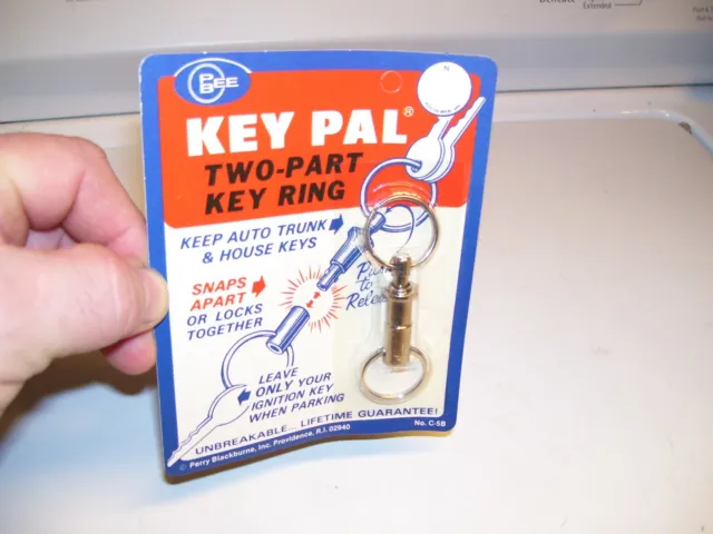Vintage nos Key-pal Ring snap lock usa Accessory Ford gm chevy Hot rod chevy 70