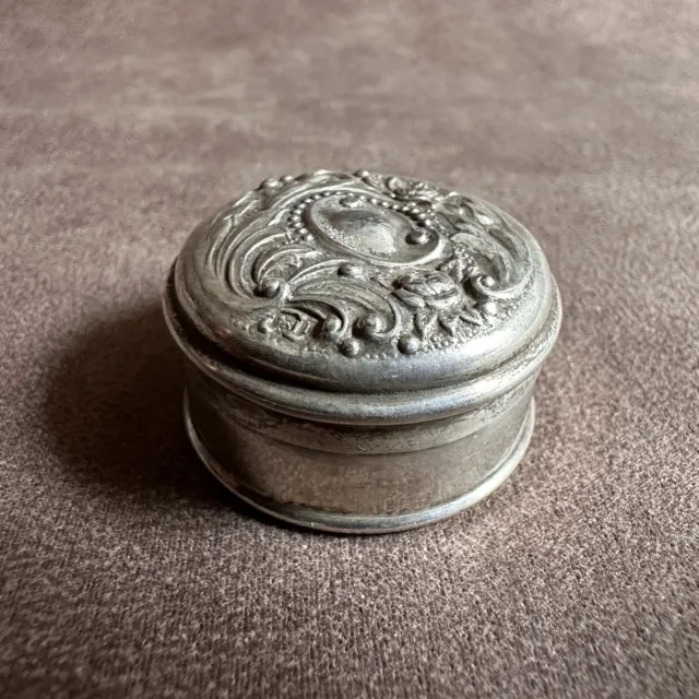 Antique Hallmarked W.v&S 1907 Birm Sterling Silver Lidded Dresser Jar Pill Box