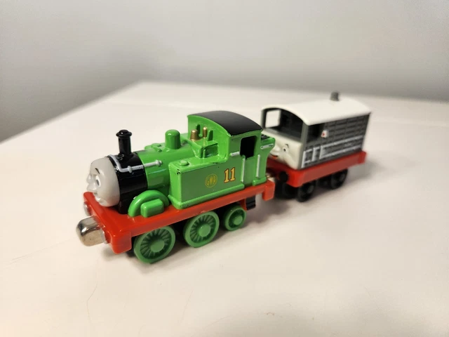 OLIVER TOAD! THOMAS FRIENDS TRAIN! TAKE ALONG ! GWR #11 Vtg Die-Cast 2008