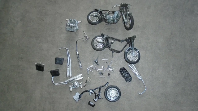 Lot De Motos Miniatures POLISTIL - Occasion - Pour Collection Ou Jouet