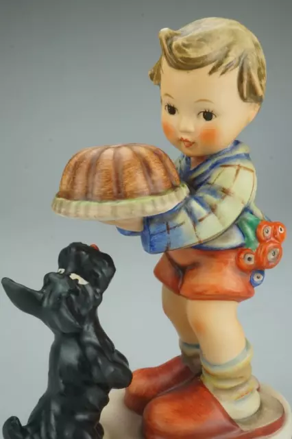 Vintage M.I. Hummel Goebel Begging His Share #9 Figurine TMK6 1979-1991