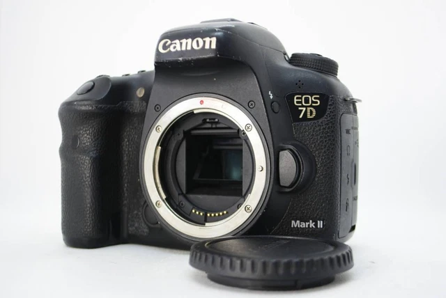 [Near Mint] Canon EOS 7D Mark II 20.2MP Digital SLR Camera w/ battery JAPAN