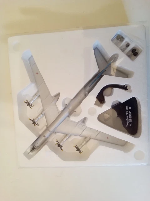 B17 Memphis Belle Atlas bombardiers et géants du ciel 1/144 (Neu und