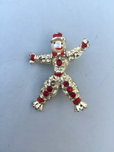 Vtg Vibrant Red Rhinestone Enamel Faux Pearl Textured Gold Tone Clown Brooch Pin