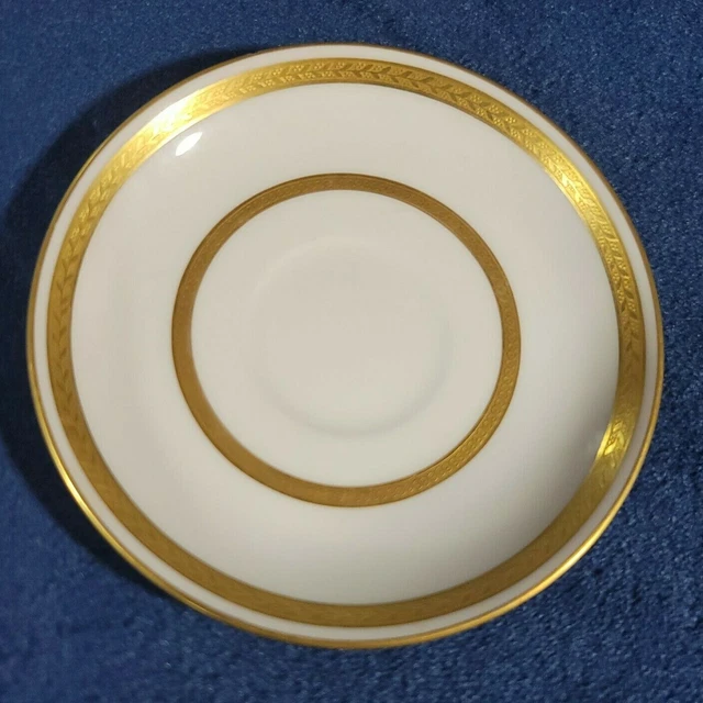 Minton - Tiffany & Co. Porcelain Saucer - Gold Gilded Laurel Leaf Border G8338