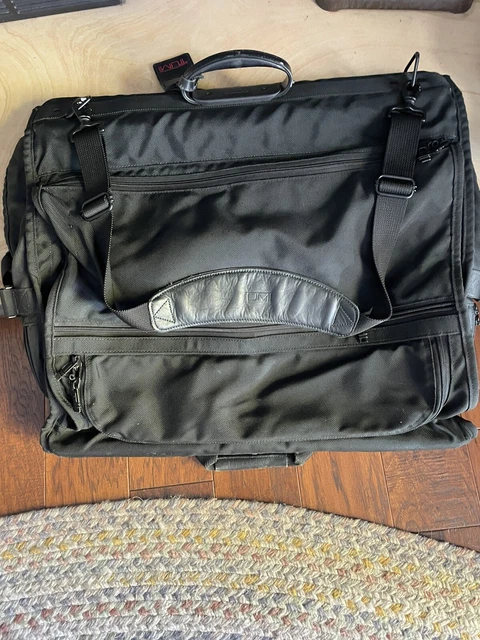 Tumi Black BiFold Carry-On Hanging Garment Bag Ballistic Nylon 231D3 4