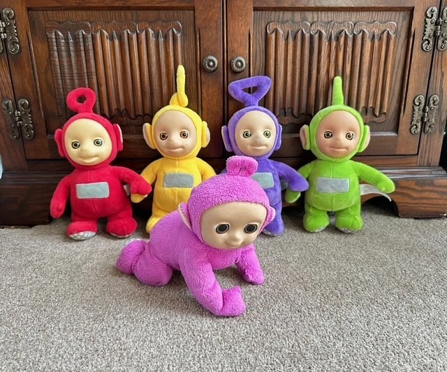 TELETUBBIES TIDDLYTUBBIES SHUFFLE N Giggle Ping Crawling Toy