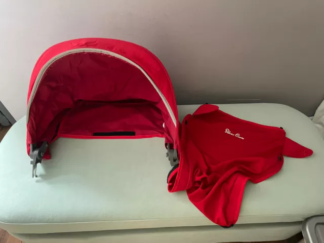 SILVER CROSS REFLEX Newborn Accessory Pack Hood And Apron Red