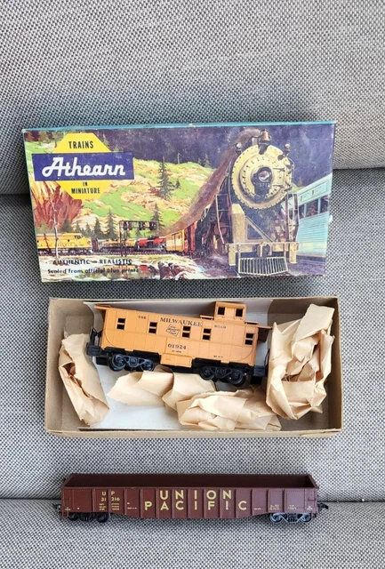 Vtg Athearn Milwaukee Caboose And Ubion Pacific Coal Car HO Scale Train Cars lot