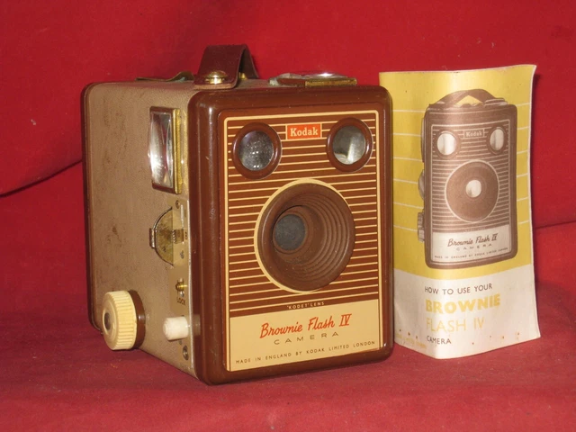 Cámara de caja con flash IV Kodak Brownie de colección (película de 120 mm) - LEE DESCRIPCIÓN*