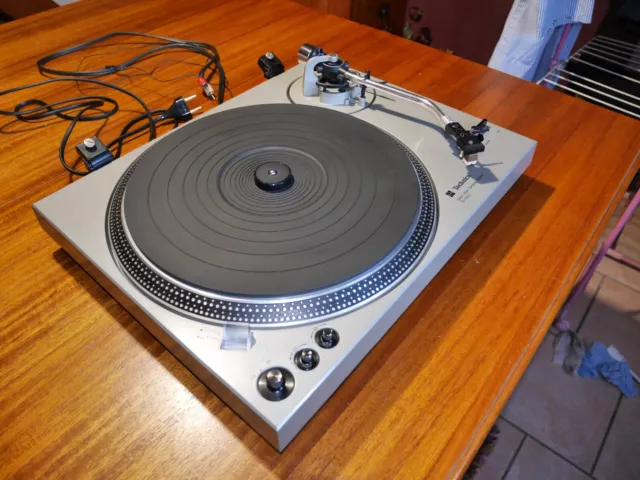 Platine vinyle audiophile à entraînement direct Technics SL-1800