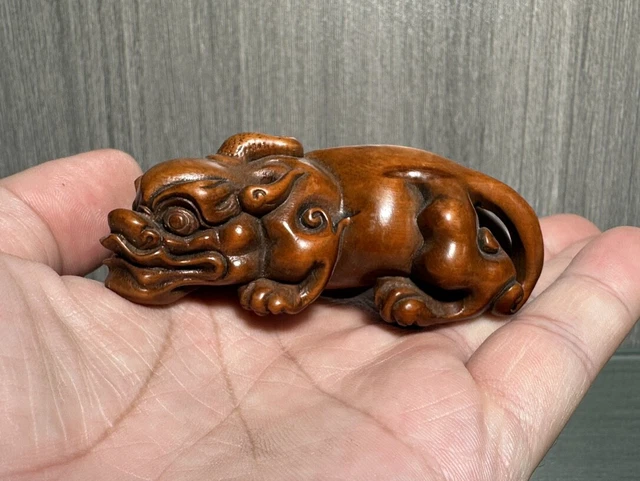 Handcarved Handicrafts Old Tibetan Boxwood Carvings Auspicious Pixiu Ornaments