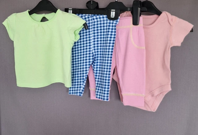 Pacchetto vestiti per bambine età 0-3 mesi. Usato. Condizioni perfette. 8