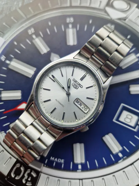 Seiko 5 Automatic 7s26-3100 Silver Dial Day/Date SS Bracelet Men's Rare Watch