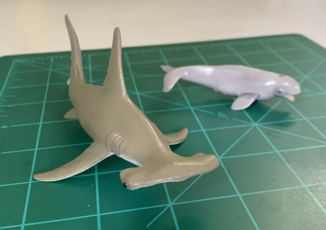 1996 Hammerhead Shark Monterey Bay Sea Figure Safari Ltd, 2006 Beluga Whale Calf