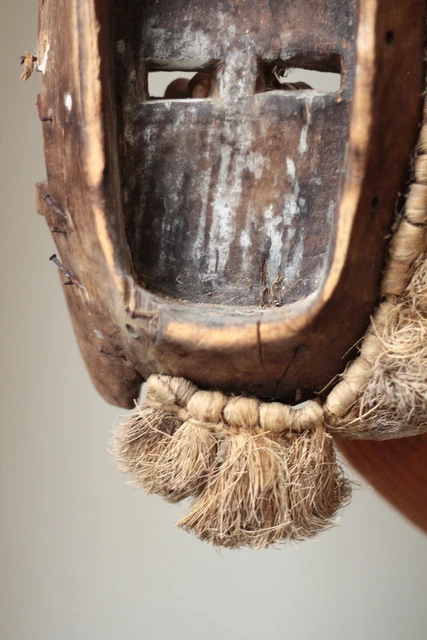 Fine old Guere/Krahn war mask, Cote d'Ivoire, Liberia 5