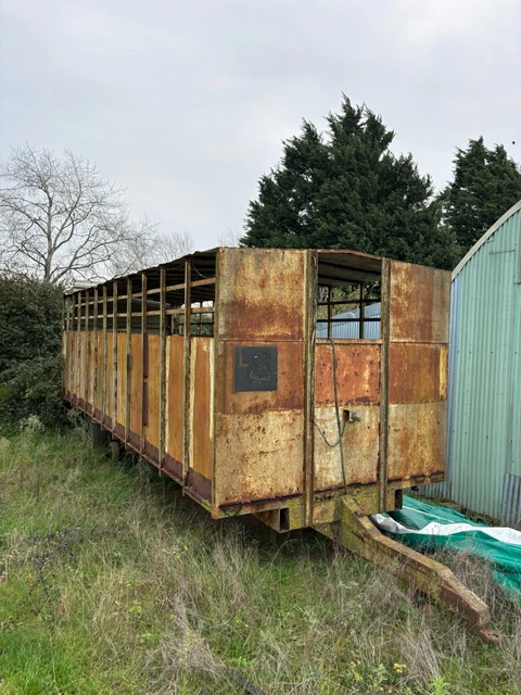 thumbnail image 2 of N Scale 1:148 Painted Tractor & Empty Bale Trailer – Farm Hay Set – UK Made 2 of 5