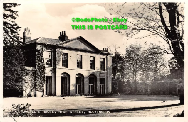 R358047 Huntingdon. Cromwell house. High Street. Valentine. RP. 1956