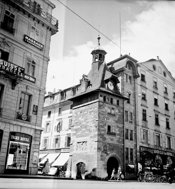 SUISSE c. 1948 - La Tour du Molard Genève - Négatif 6 x 6 - Sui 115