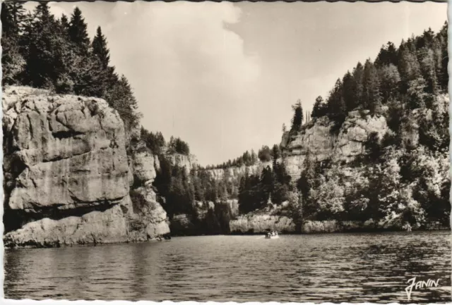 CPM VILLERS-le-LAC Les Bassins du Doubs et le Rocher de l'Echo (1197161)