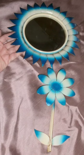 Miroir soleil " fleur " vintage en métal laqué blanc et bleu années 60 /70