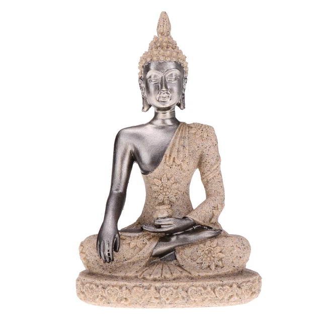 London Boutique Set Buddha Seduto Con Portacandele – Statua In Pietra, Base In Legno, Candele In Rattan