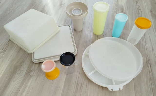 Tupperware - boîte de transport KIWI / Oeufs Verte + Cuillère