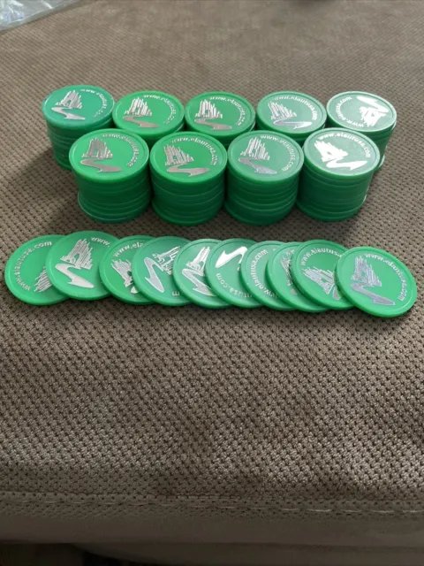 100 Wizard of Oz Green Emerald City Arcade Coin Pusher Chips / Tokens Elaut