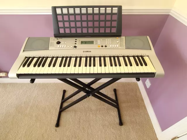 Yamaha Portatone PSR-E313 YPT-310 Digital Keyboard (all inclusive)