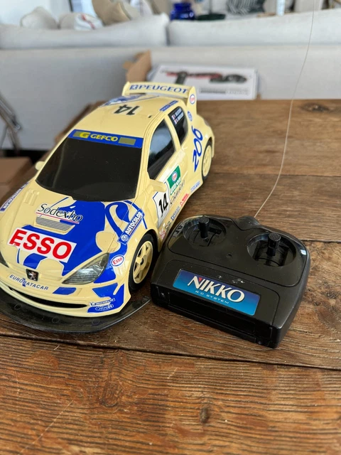 Voiture Téléguidée Nikko Vintage – Peugeot 205 Turbo 16
