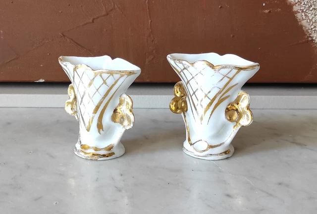Ancienne Paire de Vases d'Eglise ou de Mariés en Porcelaine de Paris Décor Or \2 2