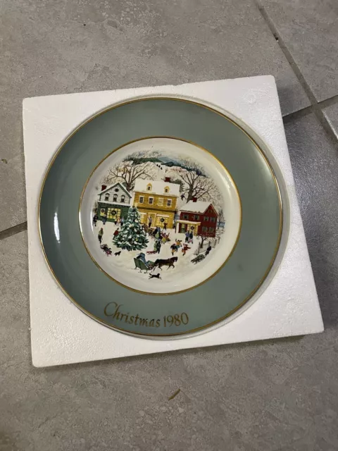Avon Christmas Plate vintage 1980 Wedgewood Country Christmas 8th edition
