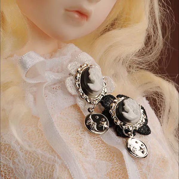 Dollmore BJD accessory Cameo RF MF Luna Lace Brooch (Black)