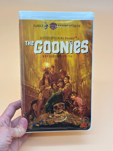 Vhs Numbers THE GOONIES VHS 1994 Warner Family Entertainment Clamshell Spielberg ...