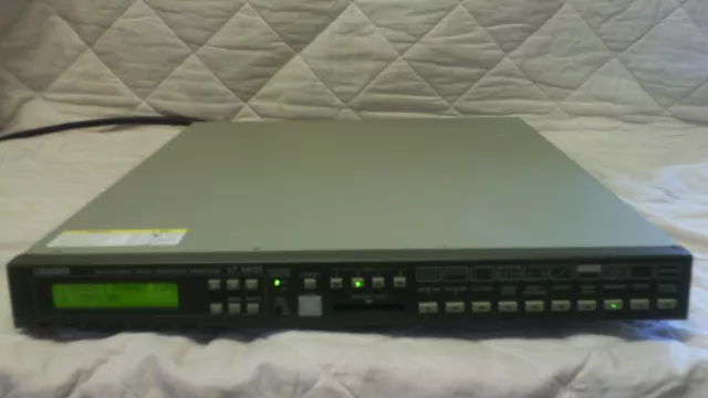 Leader LT-443D High Definition HD-SDI & Analog Black-Burst Signal Generator
