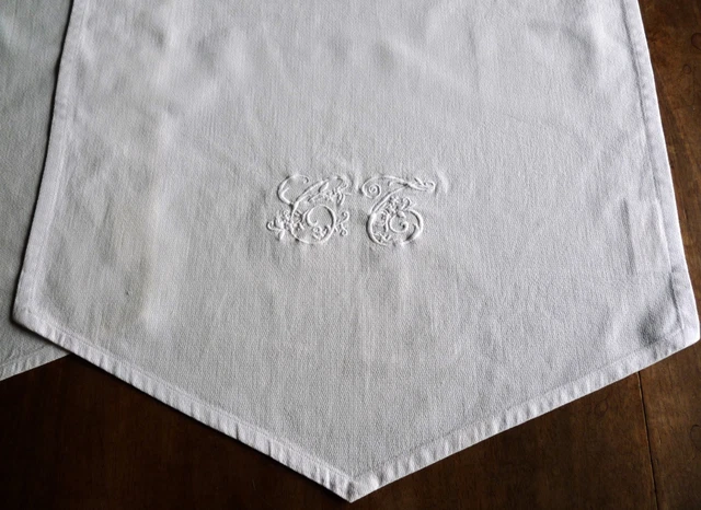 RIDEAUX BRISE-VUE , dentelle de crochet fait main. Motifs voiliers en