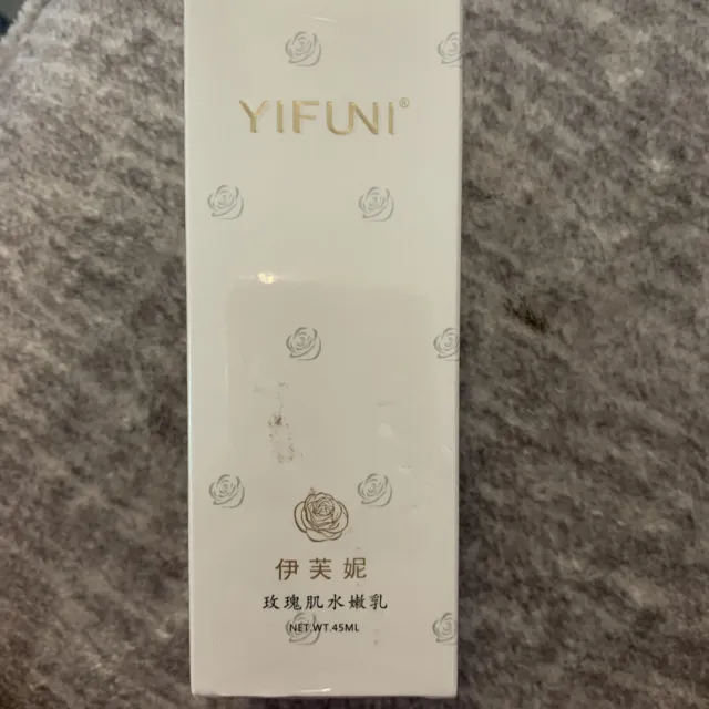 Crema hidratante Yifuni rosa 45 ml nueva y sellada