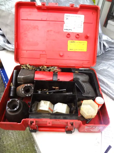ꙮ Hilti DX-600N Powder Actuated Nailer + Accessories