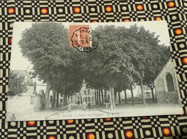 CPA du 94 SUCY - Place de L'église