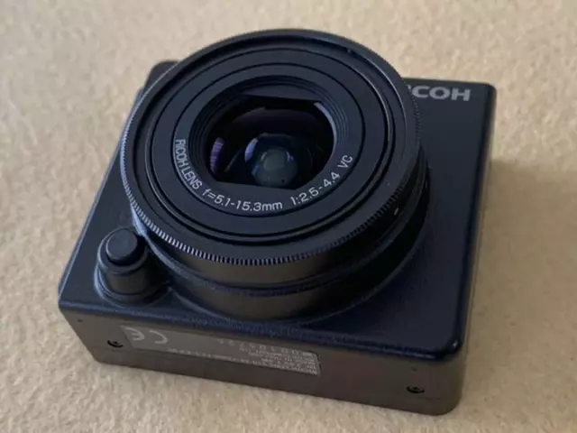 RICOH S10 24-72mm F2.5-4.4 VC ZOOM LENS GXR Digital Camera Unit Working Tested