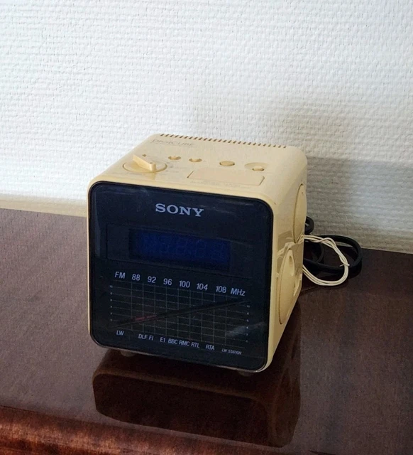 Radio réveil SONY DIGICUBE ICF-C10L vintage bon état et totalement fonctionnel - Accessoires téléphone & Objets connectés