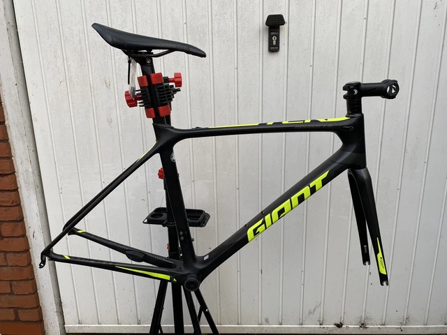 giant road bike frameset