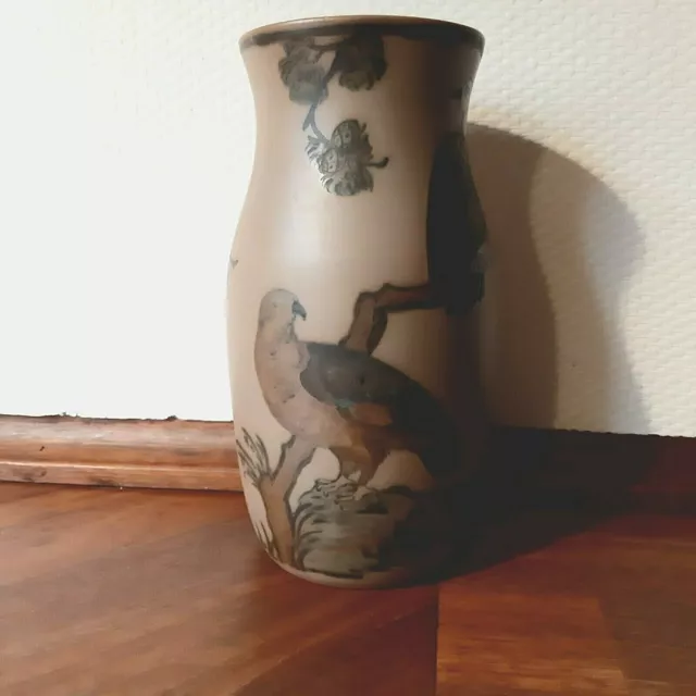 19 cm BIRD Vase # 89 by L. HJORTH Pottery Bornholm, Denmark.