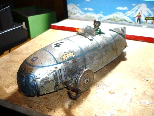 Voiture Ancienne En Tôle Peinte – 18 Cm – Années 60 – Joustra ?