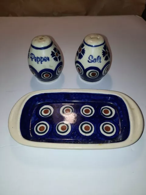 Salt & Pepper Shakers with plate Handmade WIZA-POLAND Polish Pottery #25 Vintage