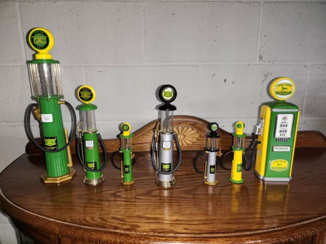 7 Wayne Gearbox John Deere Gas Pumps 2 Bank Replica Die Cast Model