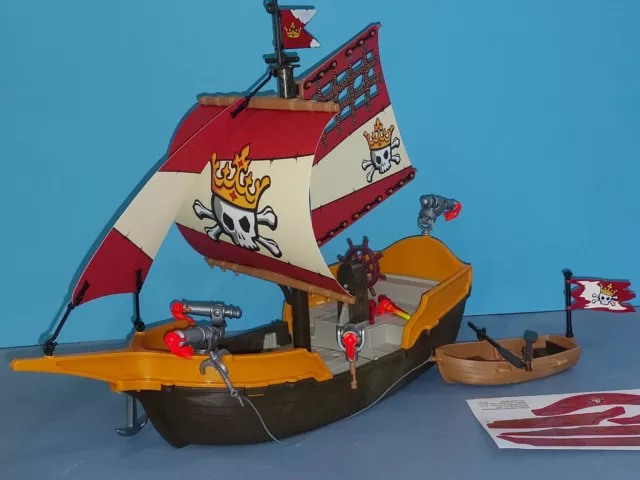 Playmobil bateau pirate + Canot et équipage armes