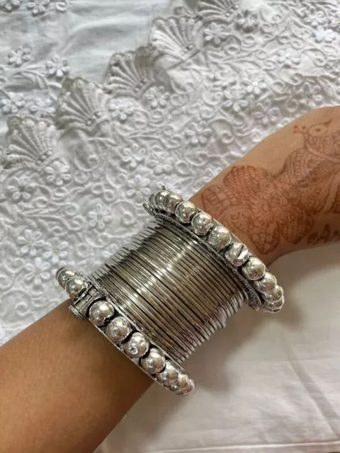 Ensemble de bracelets indiens ghungroo en argent oxydé pour femme